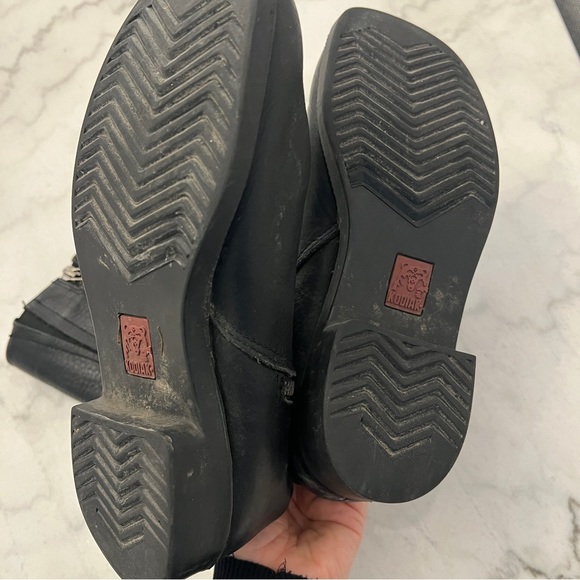 Waterproof winter boots in black size 7 Kodiak - Picture 9 of 9